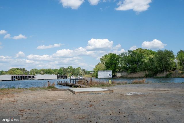 174 SHOREWOOD DR, Colonial Beach, VA 22443