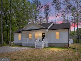 174 SHOREWOOD DR, Colonial Beach, VA 22443