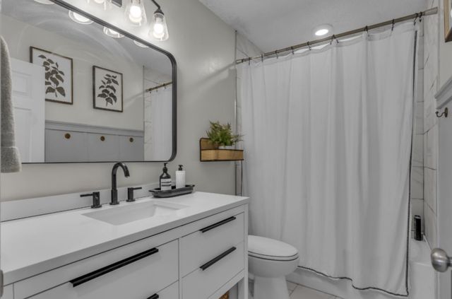 1202 Windchase Dr, Clarksville, TN 37042