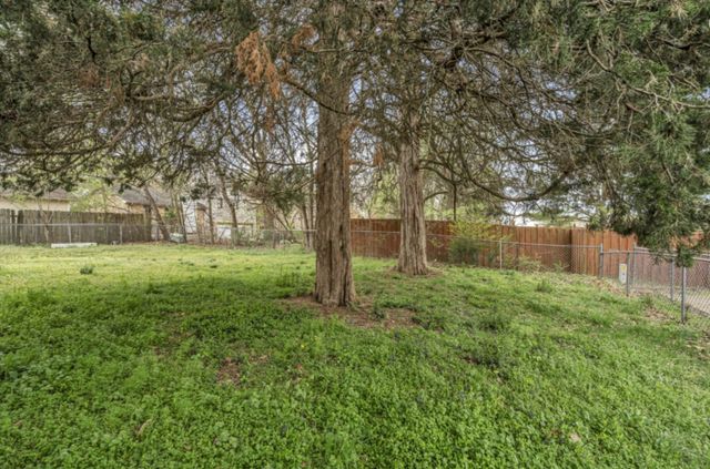 1202 Windchase Dr, Clarksville, TN 37042