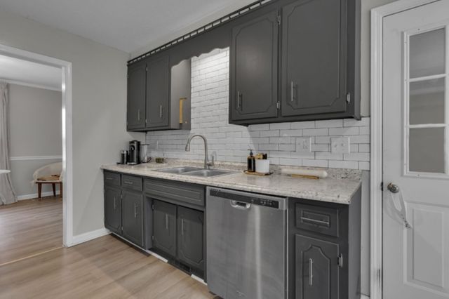 1202 Windchase Dr, Clarksville, TN 37042