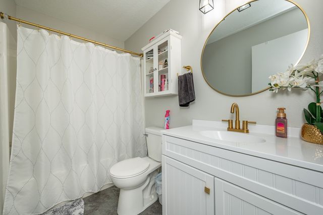 5746 SE 31st Court, Des Moines, IA 50320
