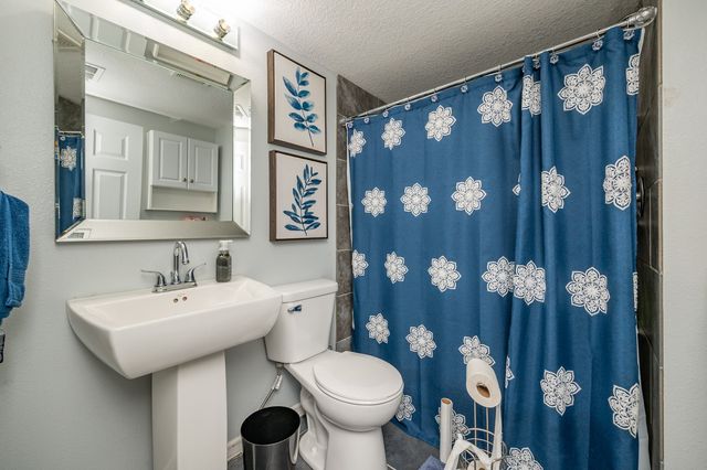5746 SE 31st Court, Des Moines, IA 50320