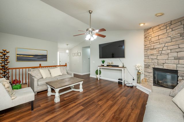 5746 SE 31st Court, Des Moines, IA 50320