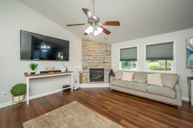 5746 SE 31st Court, Des Moines, IA 50320