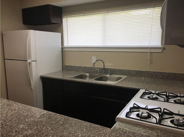 8811 Fm Road 3103, Richmond, TX 77407