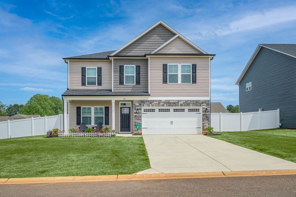 903 Gibbons Street, Wellford, SC 29385