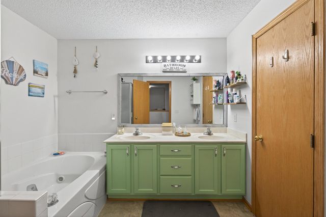 16236 70th Place N, Maple Grove, MN 55311