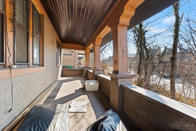 558 Howell Avenue, Cincinnati, OH 45220