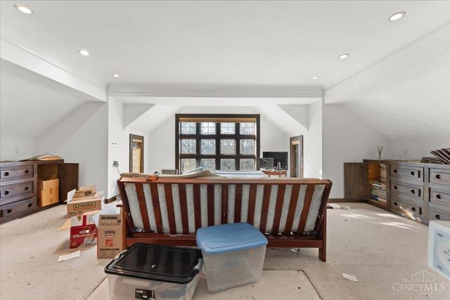 558 Howell Avenue, Cincinnati, OH 45220