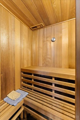 558 Howell Avenue, Cincinnati, OH 45220