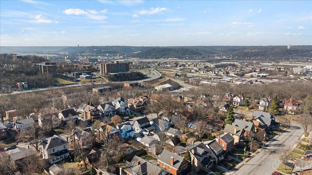 558 Howell Avenue, Cincinnati, OH 45220