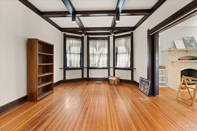 558 Howell Avenue, Cincinnati, OH 45220