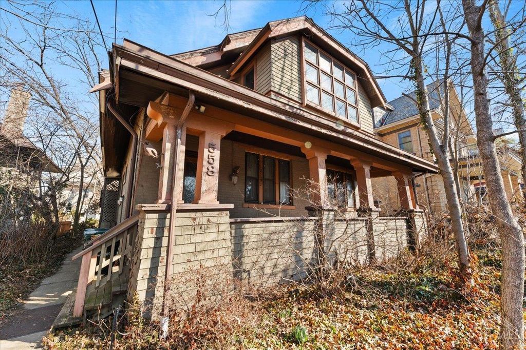 558 Howell Avenue, Cincinnati, OH 45220