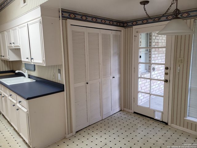 3678 Hidden Dr Apt 901, San Antonio, TX 78217