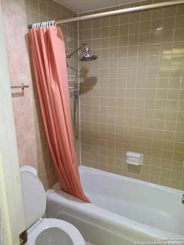 3678 Hidden Dr Apt 901, San Antonio, TX 78217