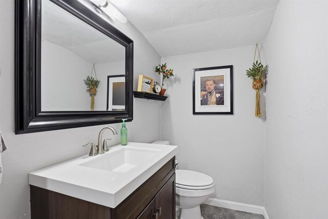 1420 N OWAISSA STREET, Appleton, WI 54911