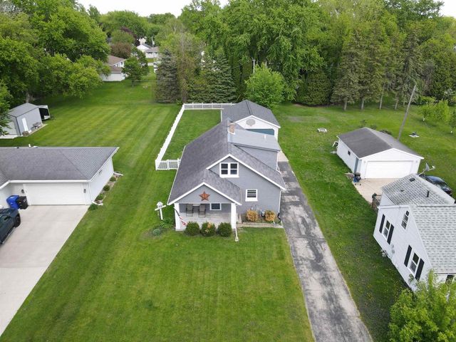 1420 N OWAISSA STREET, Appleton, WI 54911