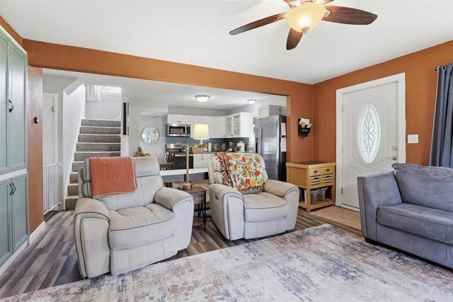 1420 N OWAISSA STREET, Appleton, WI 54911