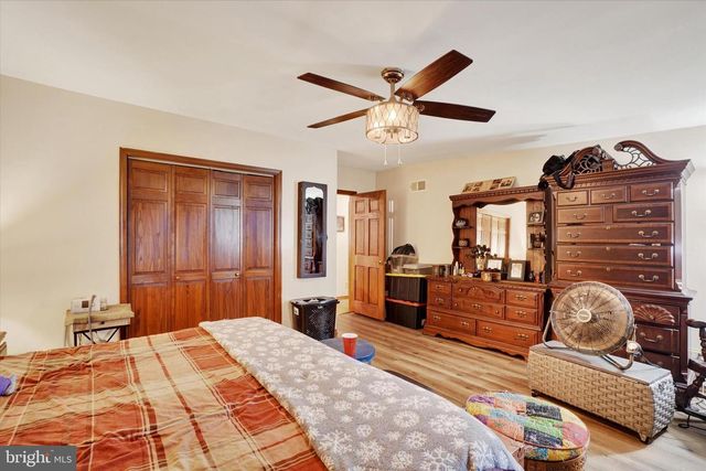 35 KLINE AVE, Manchester, PA 17345