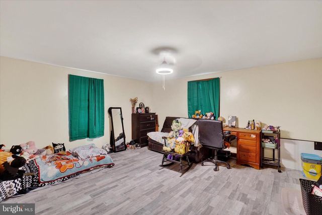 35 KLINE AVE, Manchester, PA 17345