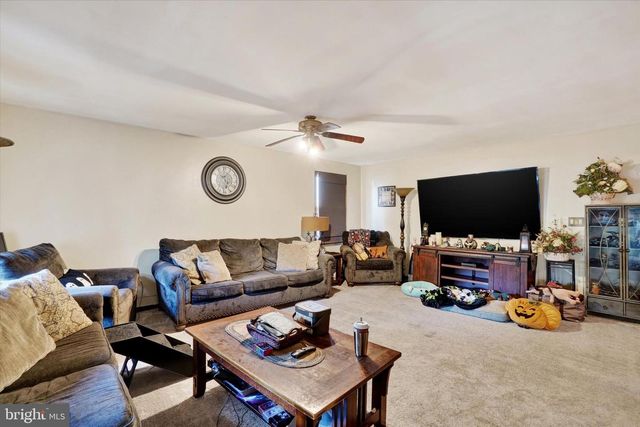 35 KLINE AVE, Manchester, PA 17345