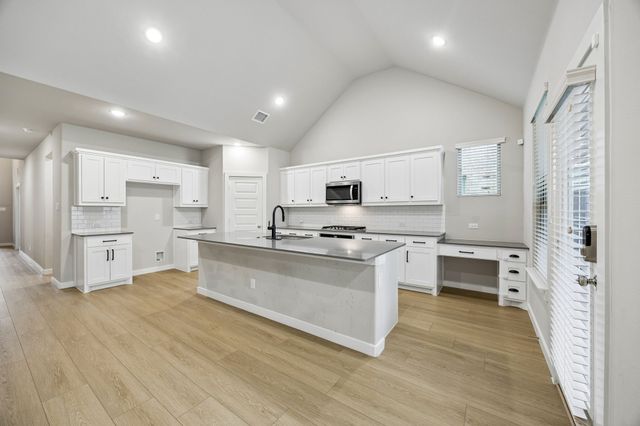 5213 Bellhurst Drive, Princeton, TX 75071