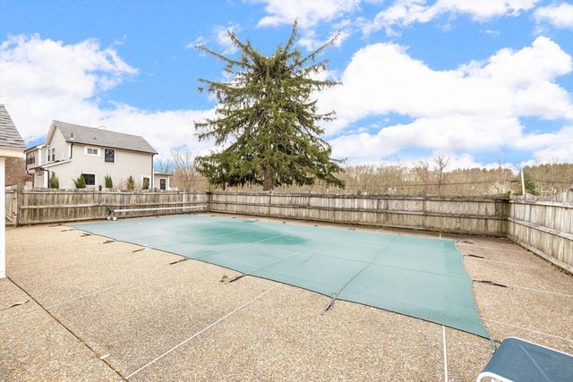 36 Fisher Road, Southborough, MA 01772