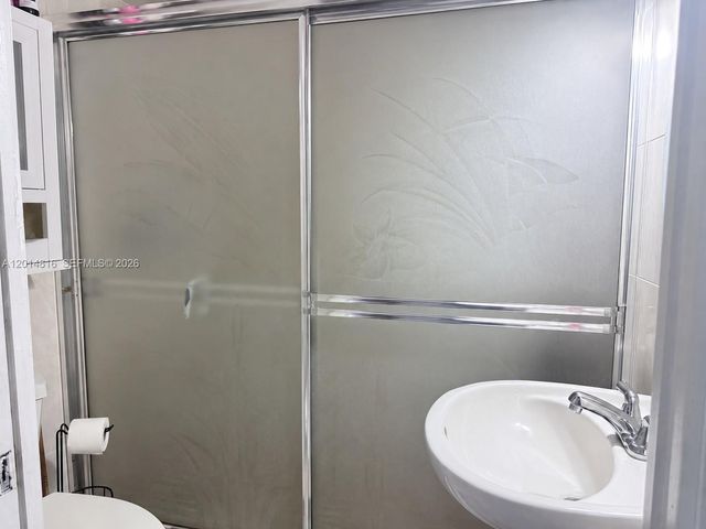 951 E 18th Street, Hialeah, FL 33013
