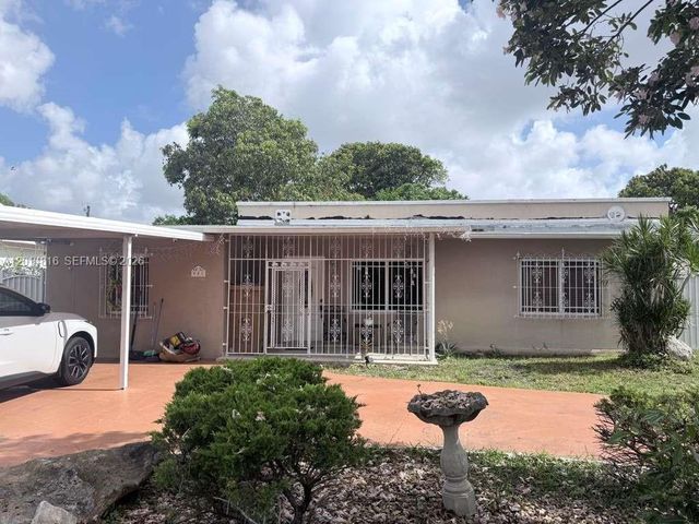 951 E 18th Street, Hialeah, FL 33013