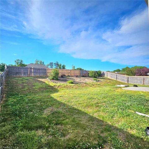 4555 Ramseur Drive, Winston-salem, NC 27101