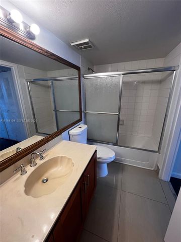 7601 E Treasure Dr 915, North Bay Village, FL 33141