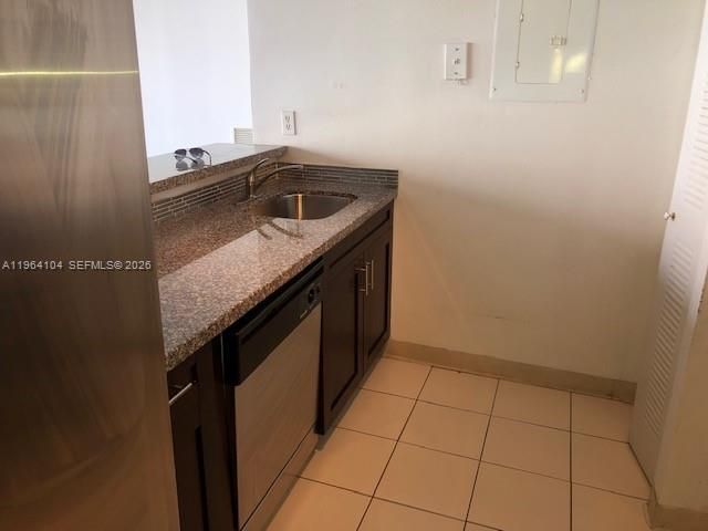 7601 E Treasure Dr 915, North Bay Village, FL 33141