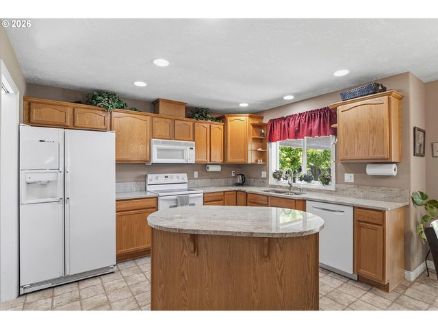 1967 Nw PENNY Ln, Mc Minnville, OR 97128