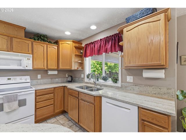 1967 Nw PENNY Ln, Mc Minnville, OR 97128