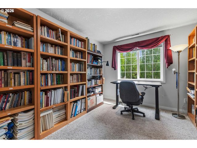 1967 Nw PENNY Ln, Mc Minnville, OR 97128