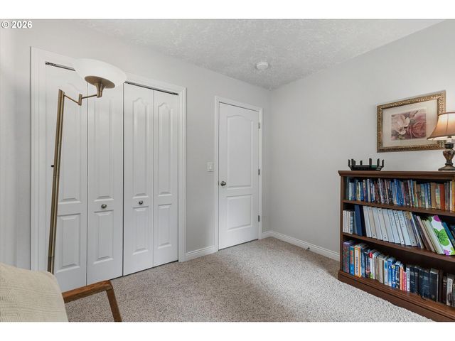 1967 Nw PENNY Ln, Mc Minnville, OR 97128