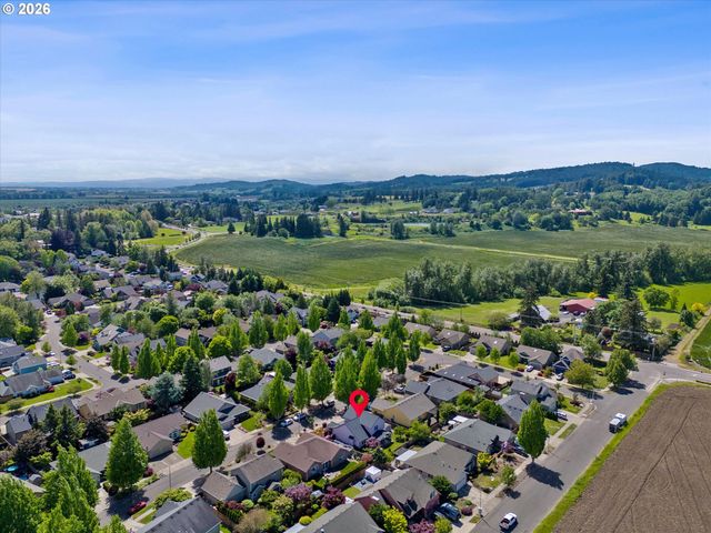 1967 Nw PENNY Ln, Mc Minnville, OR 97128