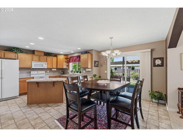 1967 Nw PENNY Ln, Mc Minnville, OR 97128