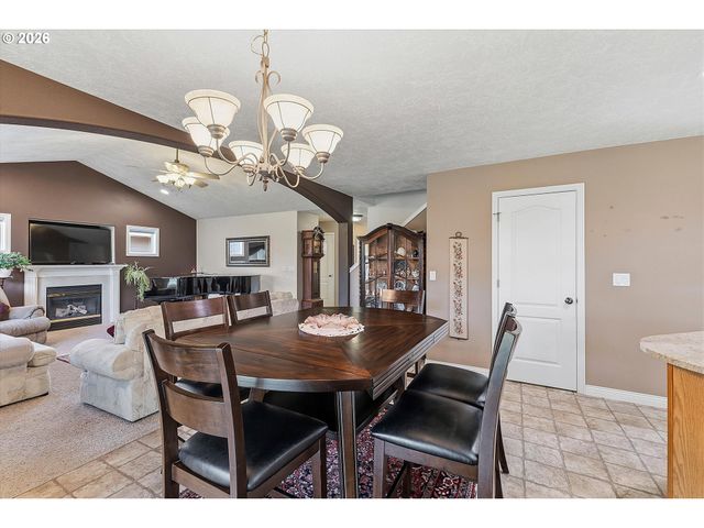 1967 Nw PENNY Ln, Mc Minnville, OR 97128