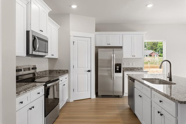 1237 Crested Iris Street, Moore, SC 29369