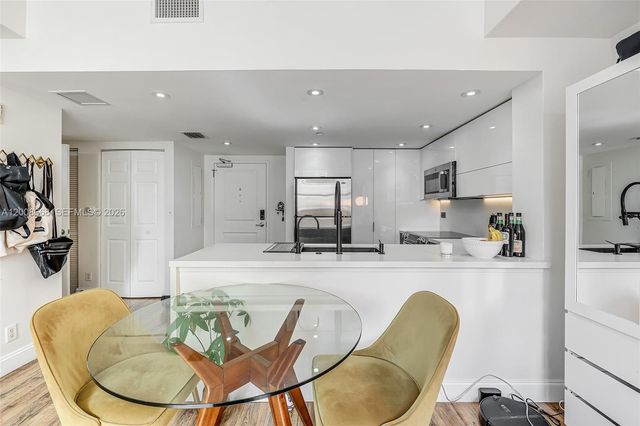 111 E Flagler St 708, Miami, FL 33131