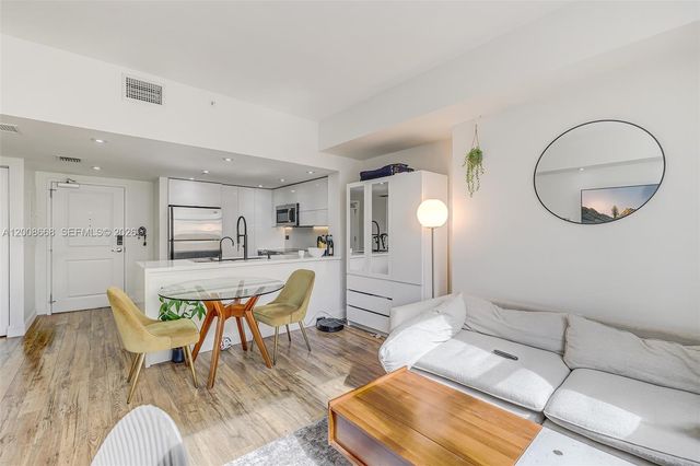 111 E Flagler St 708, Miami, FL 33131