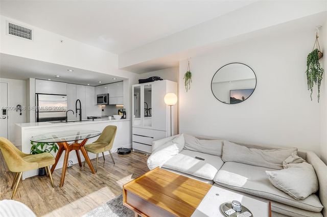 111 E Flagler St 708, Miami, FL 33131