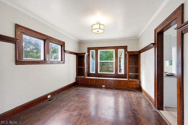 17930 Chagrin Boulevard, Shaker Heights, OH 44122