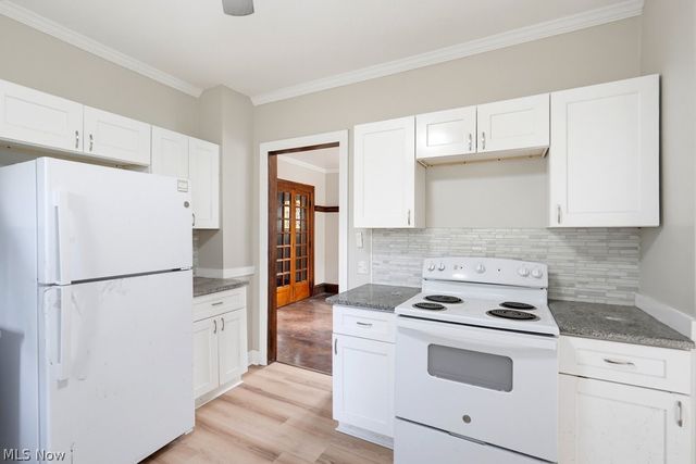 17930 Chagrin Boulevard, Shaker Heights, OH 44122