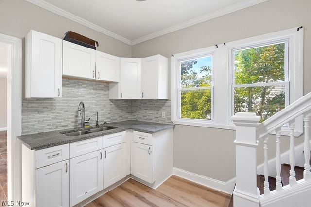 17930 Chagrin Boulevard, Shaker Heights, OH 44122