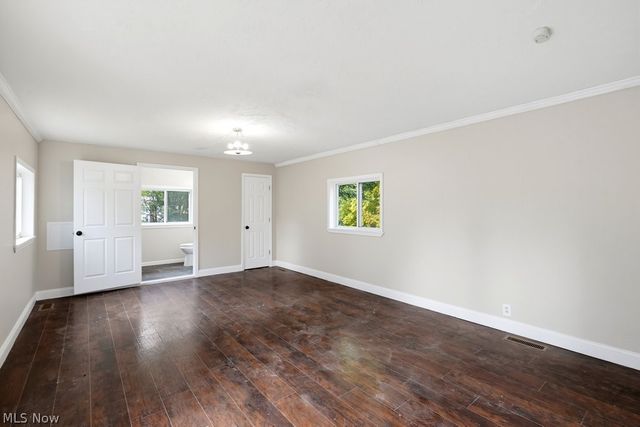 17930 Chagrin Boulevard, Shaker Heights, OH 44122
