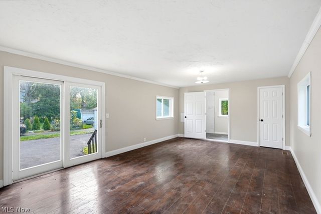 17930 Chagrin Boulevard, Shaker Heights, OH 44122