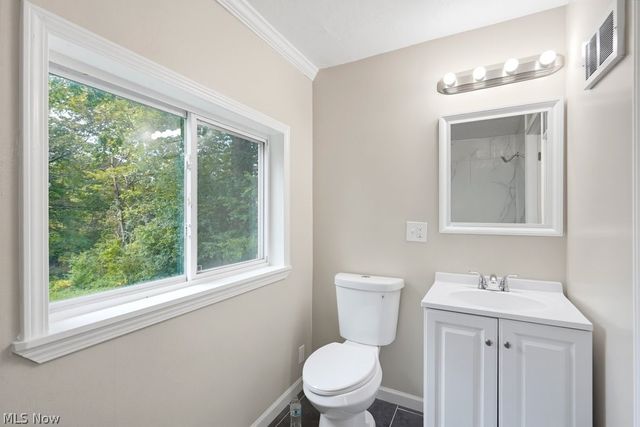17930 Chagrin Boulevard, Shaker Heights, OH 44122